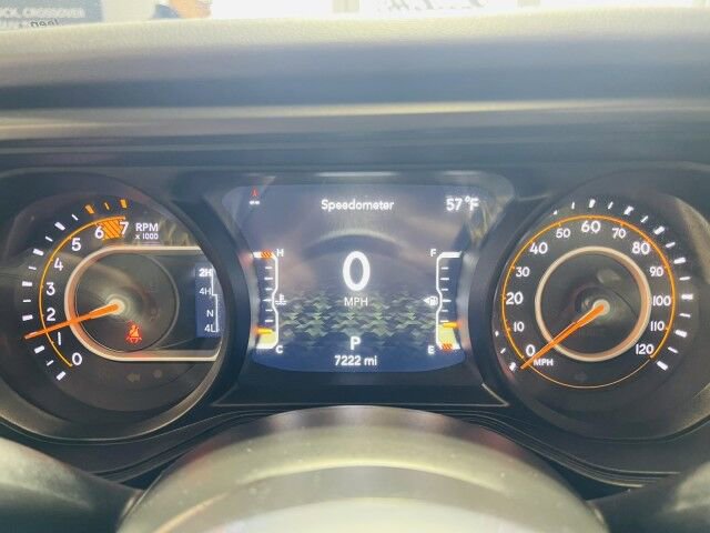 Used 2024 Jeep Wrangler Sahara w/ Technology Group AWD/4WD image 20