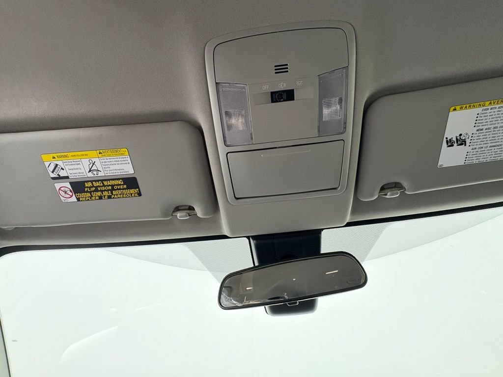 Used 2017 Toyota RAV4 LE AWD/4WD image 21