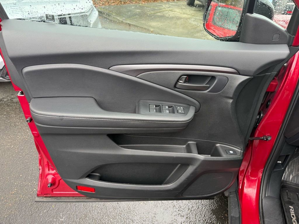 Certified 2025 Honda Ridgeline Sport+ image 12