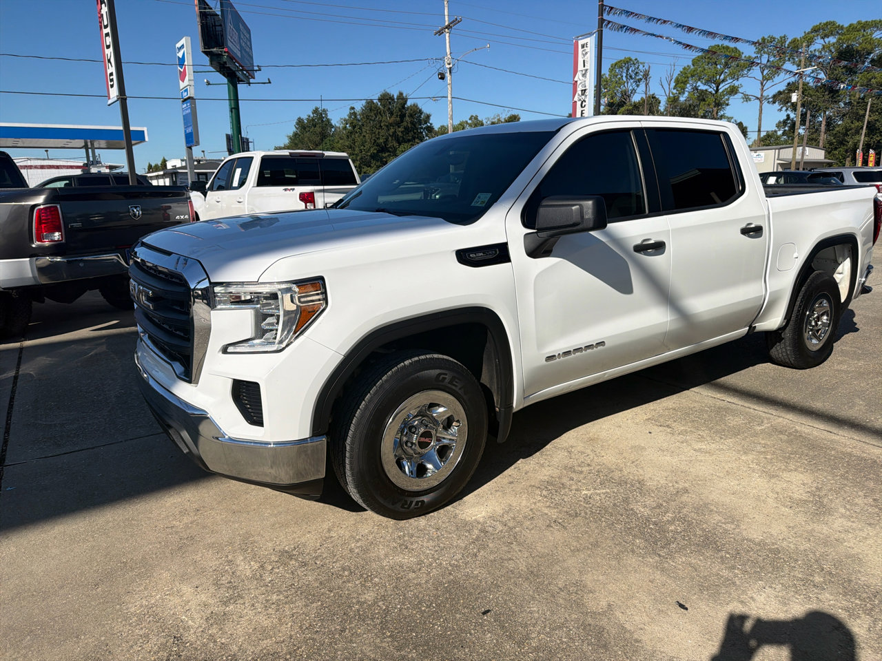Used 2021 GMC Sierra 1500 2WD Crew Cab w/ Sierra Value Package image 3