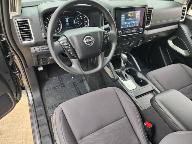 Used 2024 Nissan Frontier SV w/ Tow Package RWD image 26