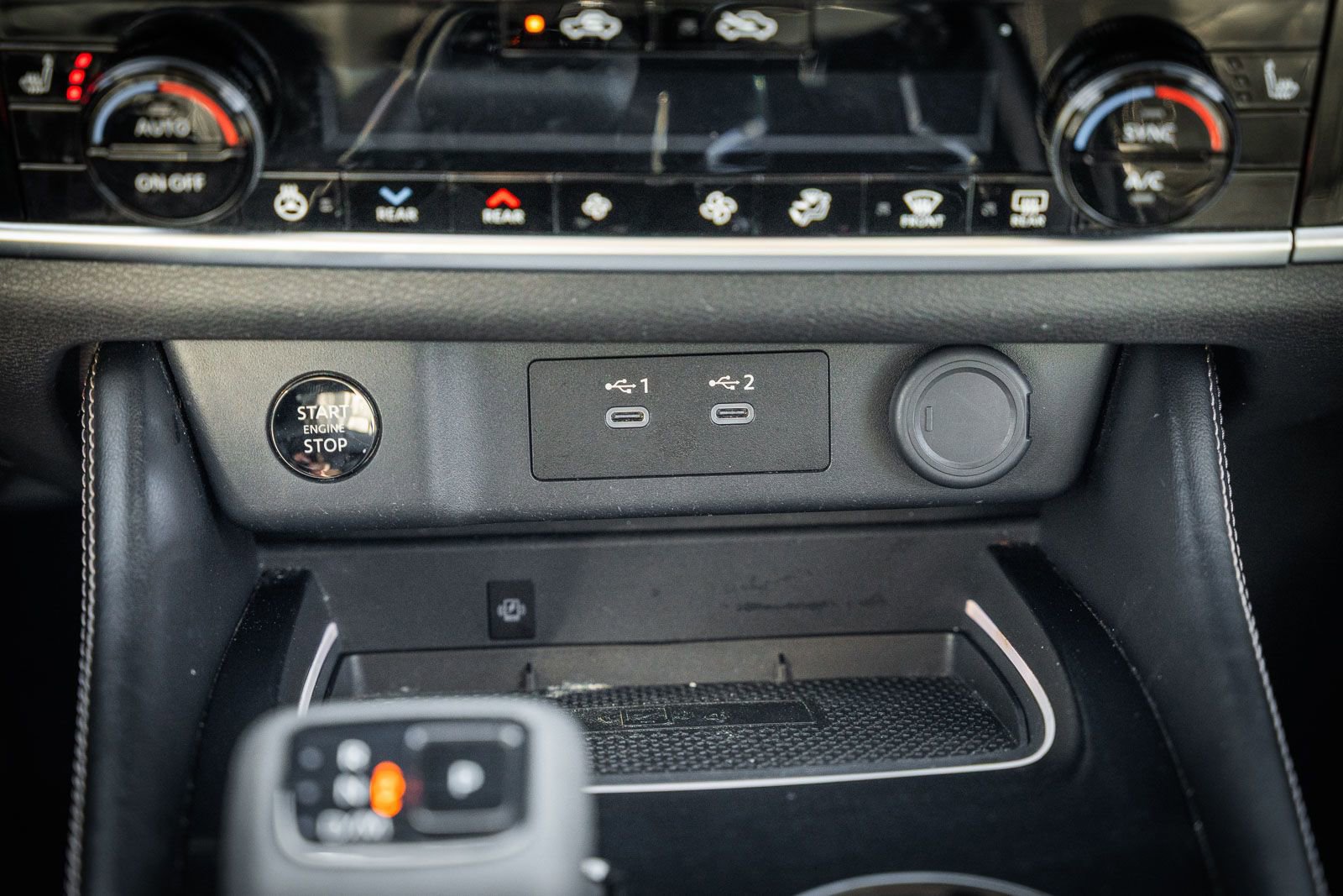 Used 2025 Nissan Rogue Platinum w/ Platinum Premium Package image 35