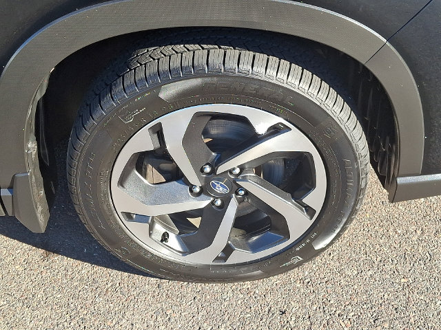 Certified 2023 Subaru Forester Touring AWD/4WD image 8