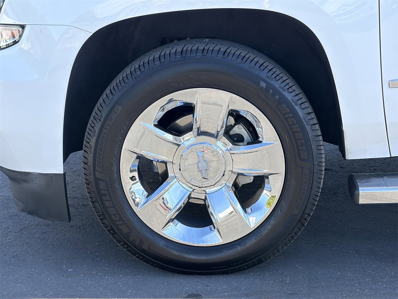 Used 2018 Chevrolet Tahoe LT w/ LT Signature Package image 9