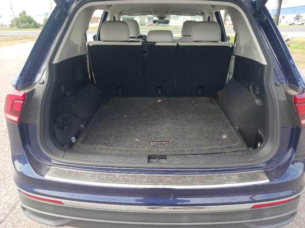 Used 2022 Volkswagen Tiguan SE AWD/4WD image 21