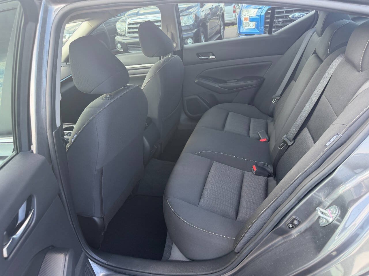 Used 2022 Nissan Altima 2.5 SV FWD image 11