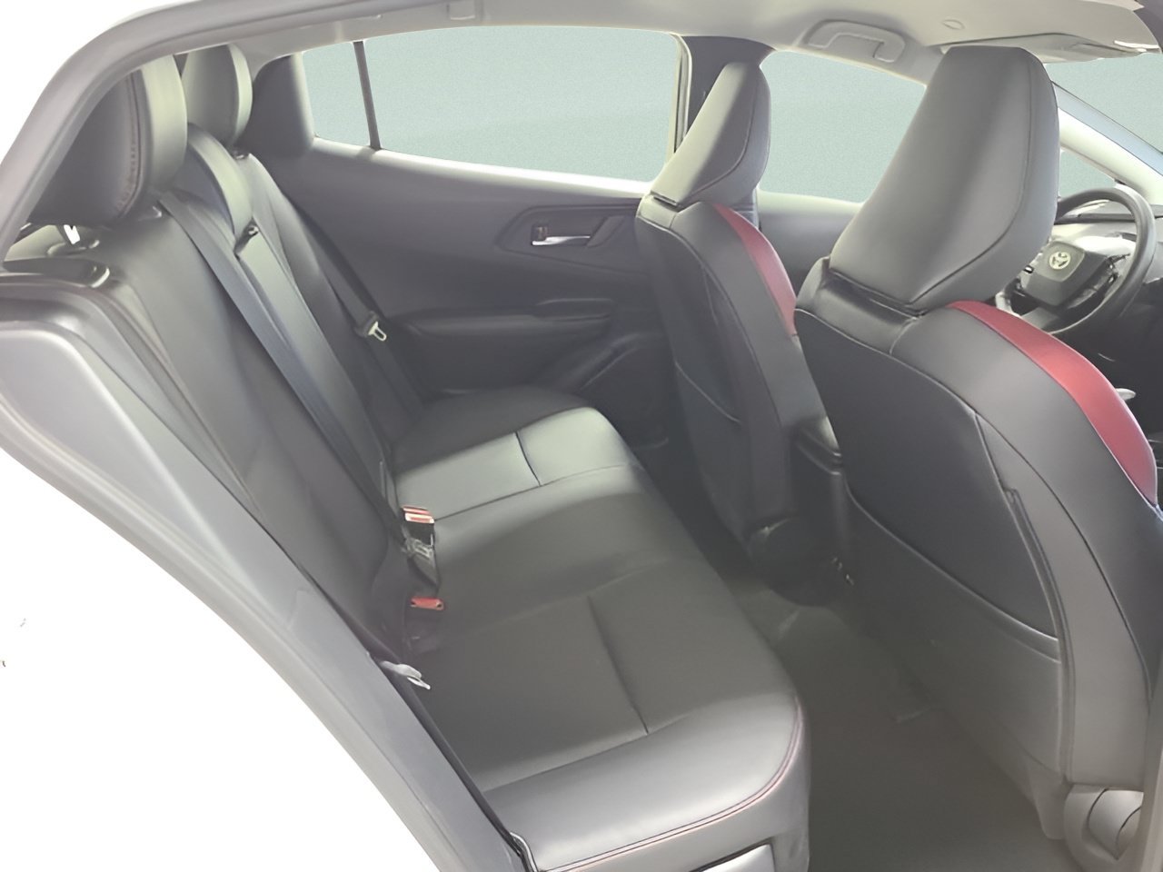 Used 2024 Toyota Prius Prime FWD image 12