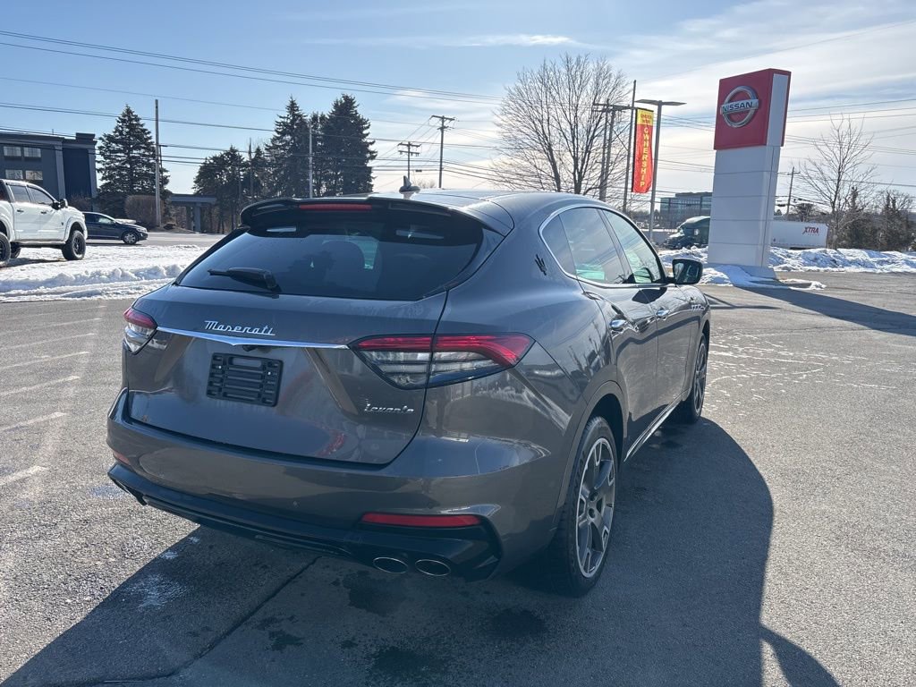 Used 2023 Maserati Levante Modena AWD/4WD image 7