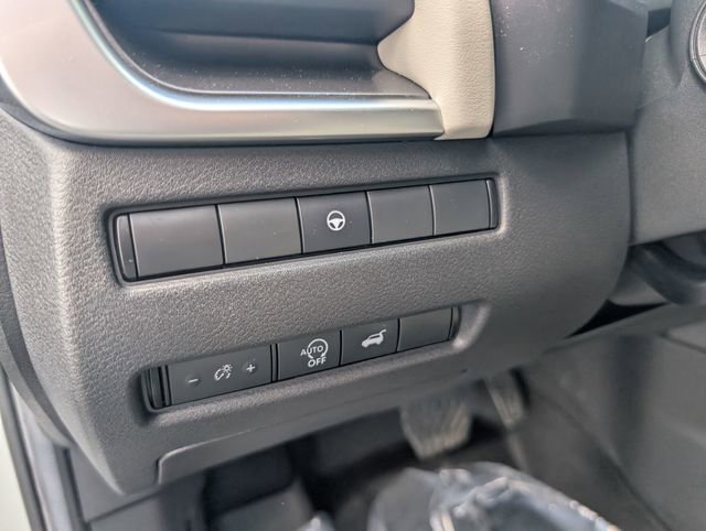 Certified 2023 Nissan Rogue SV w/ SV Premium B Package AWD/4WD image 16