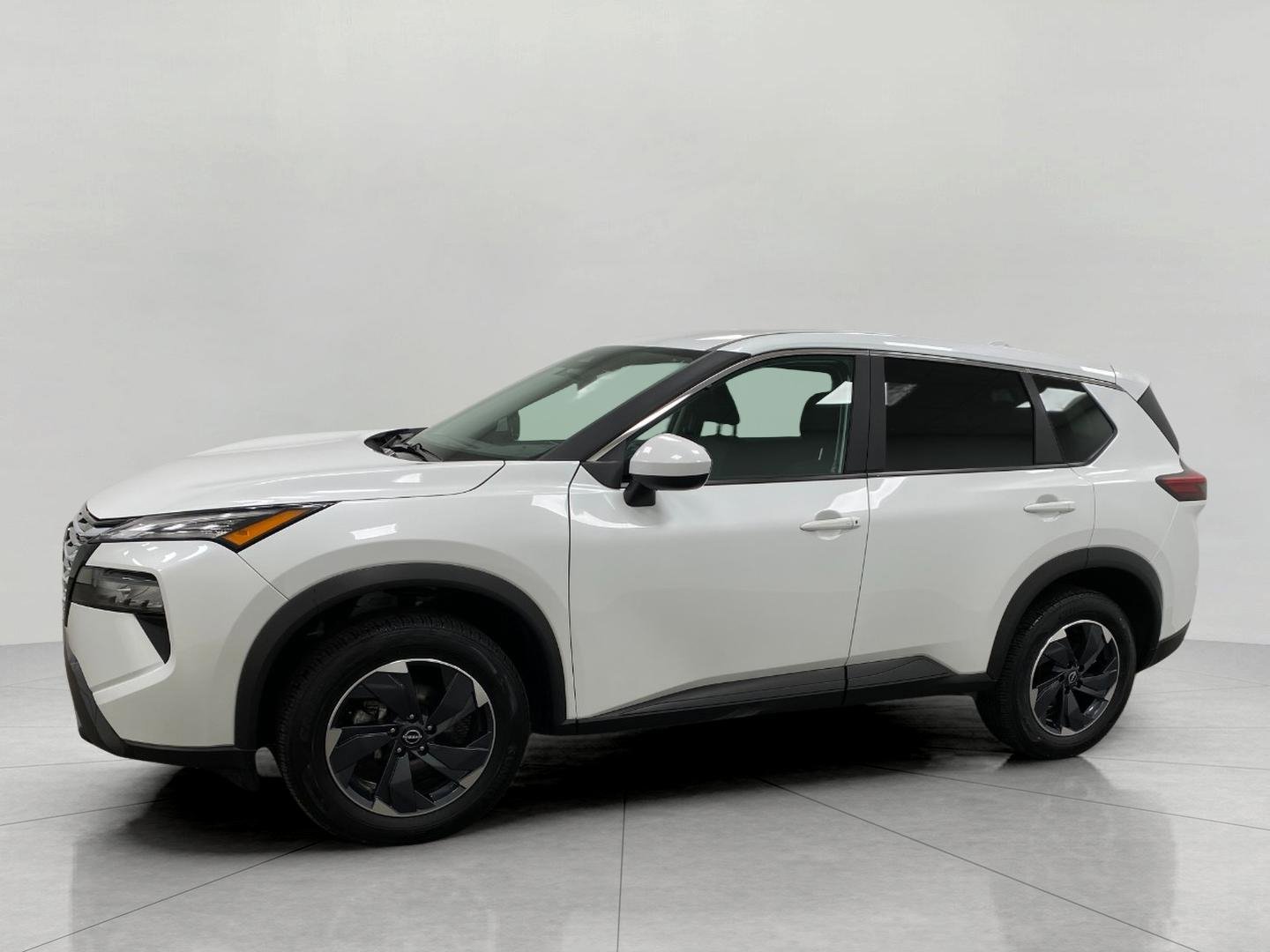 Used 2025 Nissan Rogue SV image 8
