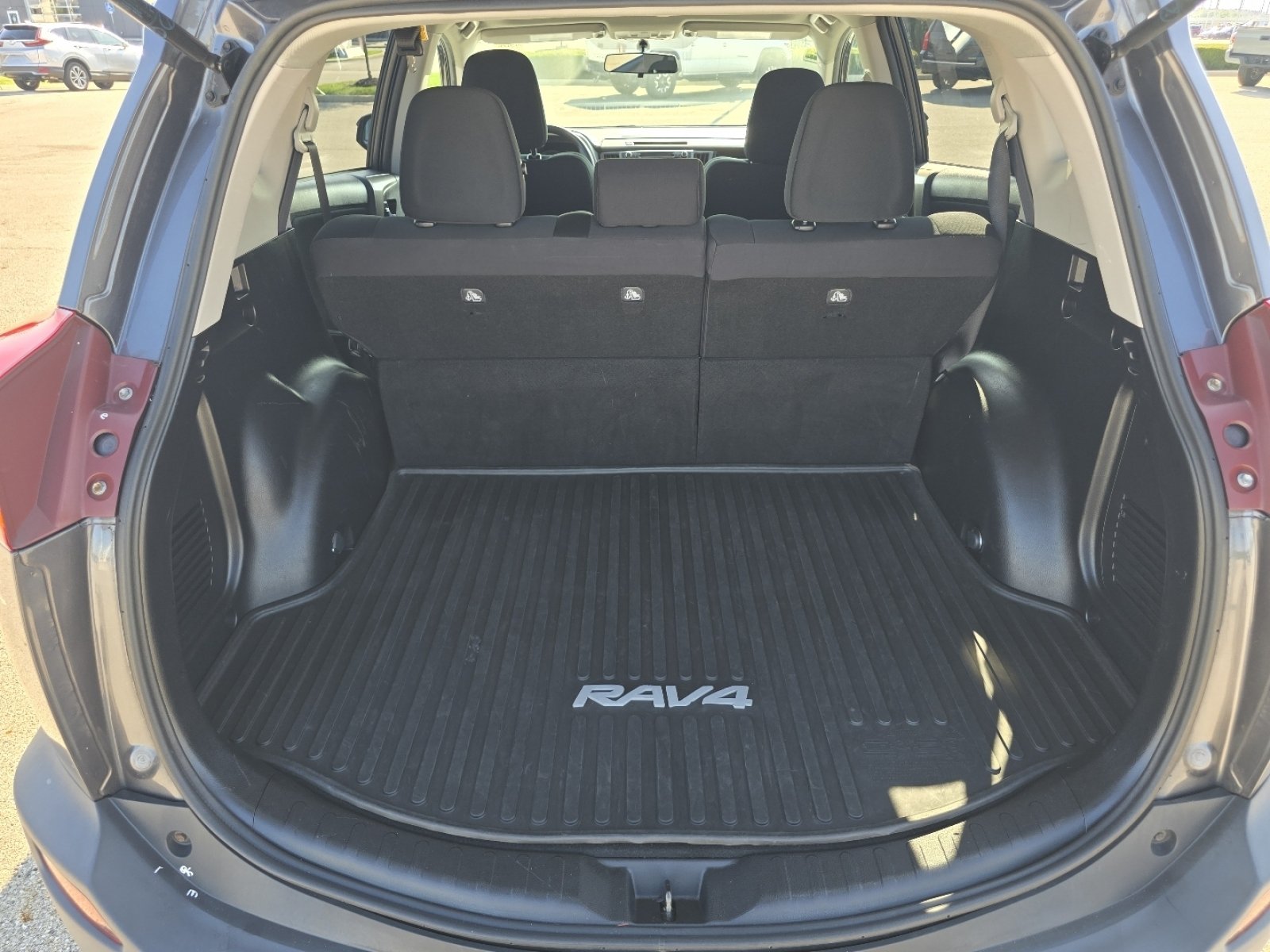 Used 2015 Toyota RAV4 XLE FWD image 21