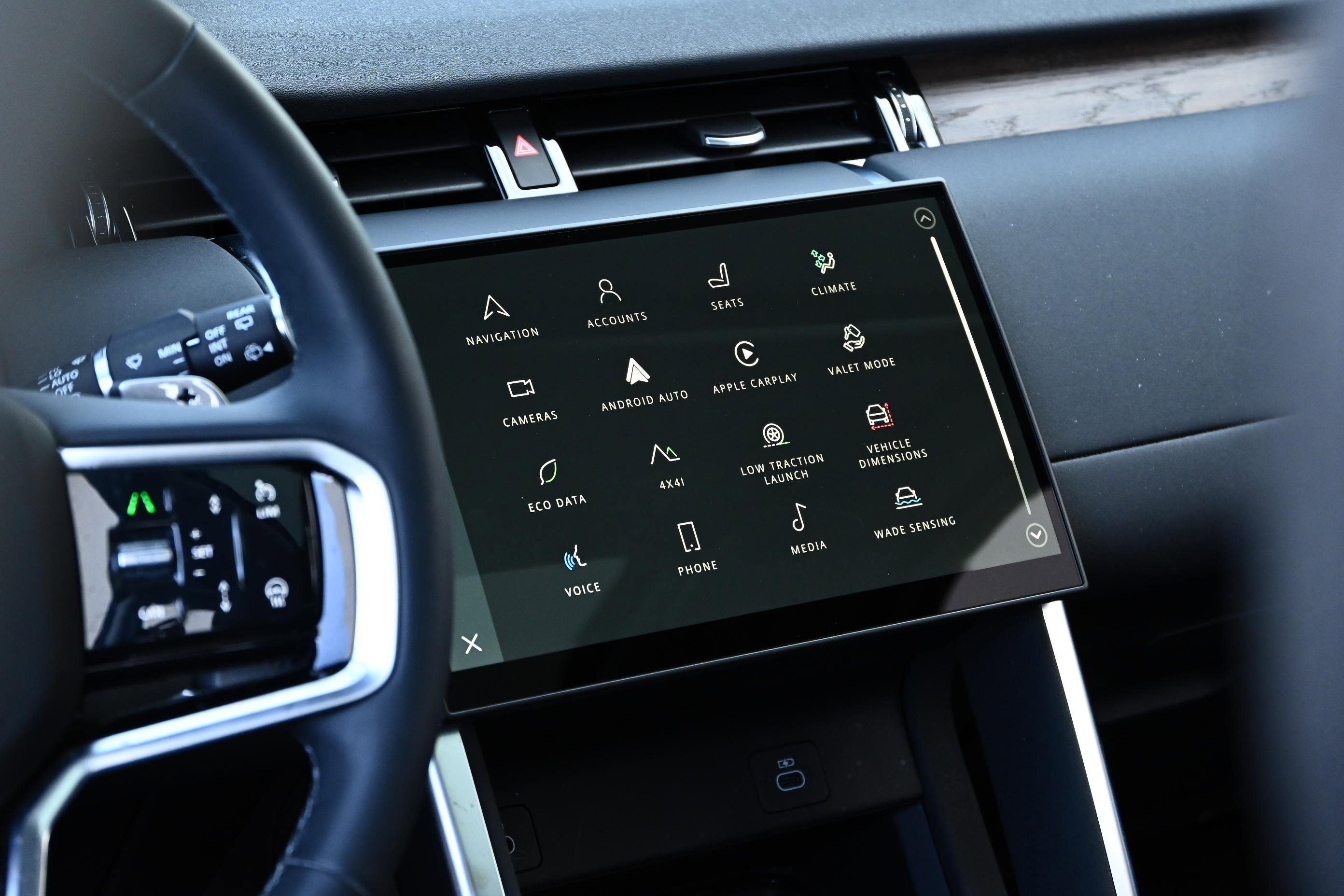 Used 2024 Land Rover Discovery Sport S image 21