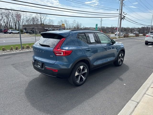 Certified 2025 Volvo XC40 B5 Plus image 5