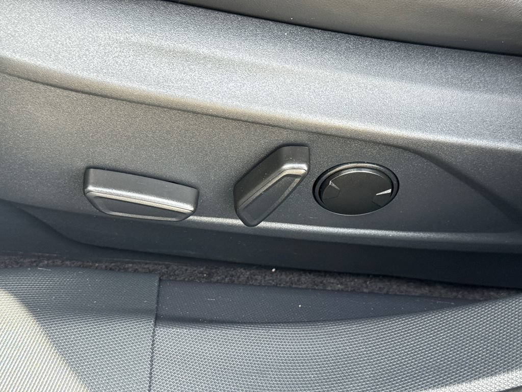 Used 2023 Ford Mustang Mach-E Select RWD image 26