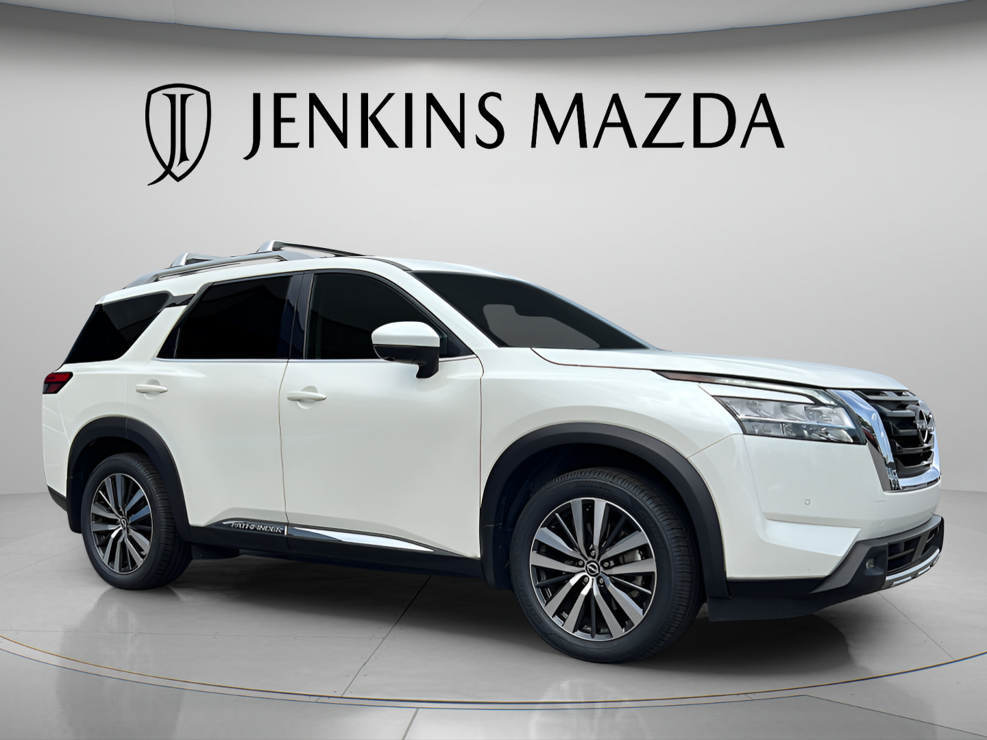 Used 2022 Nissan Pathfinder Platinum w/ Cargo Package