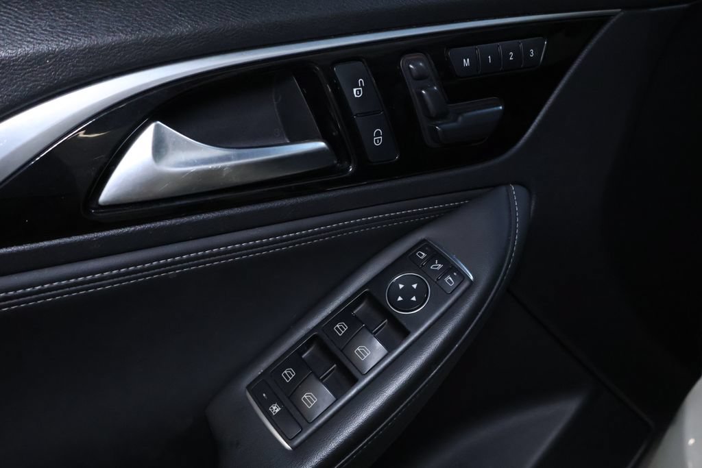 Used 2019 INFINITI QX30 AWD w/ Proassist Package image 14
