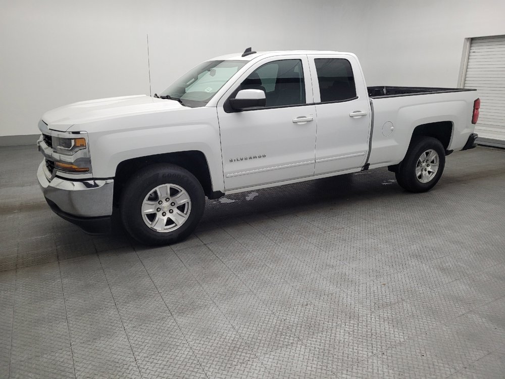 Used 2019 Chevrolet Silverado 1500 LT RWD image 2