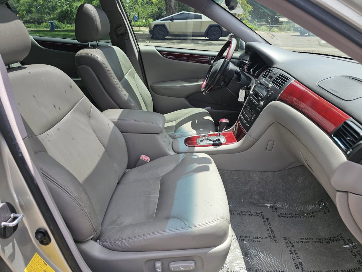 Used 2004 Lexus ES 330 FWD image 34