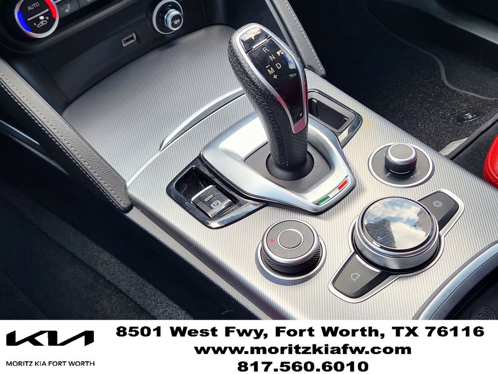 Used 2022 Alfa Romeo Stelvio Veloce AWD/4WD image 19