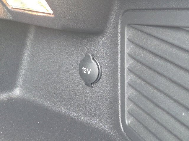 Used 2018 Ford C-MAX SE w/ Equipment Group 202A FWD image 11
