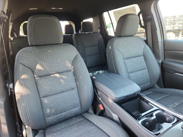 New 2027 Chevrolet Traverse LT w/ Driver Confidence Package FWD image 14