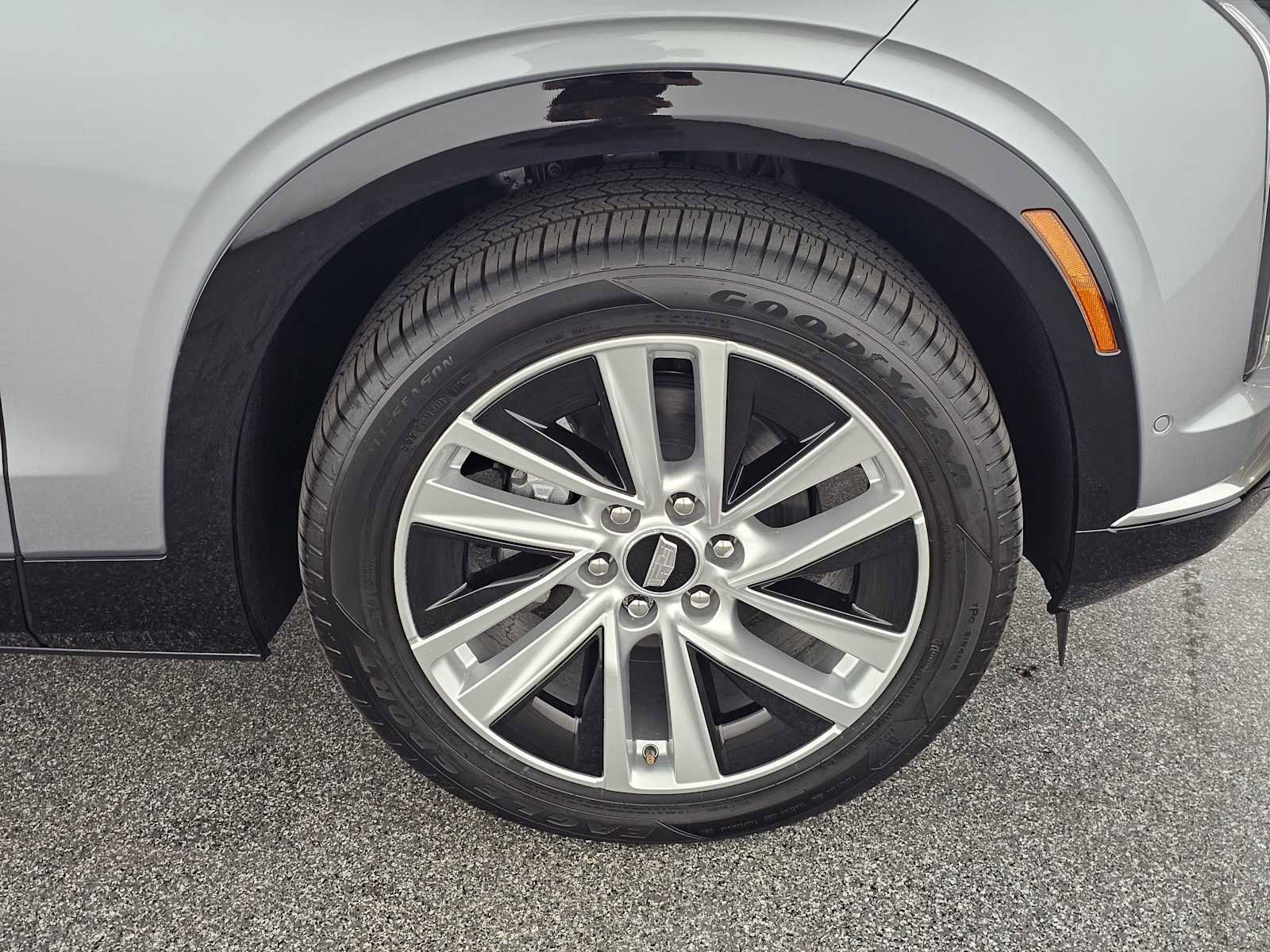 New 2026 Cadillac Vistiq Luxury AWD/4WD image 9