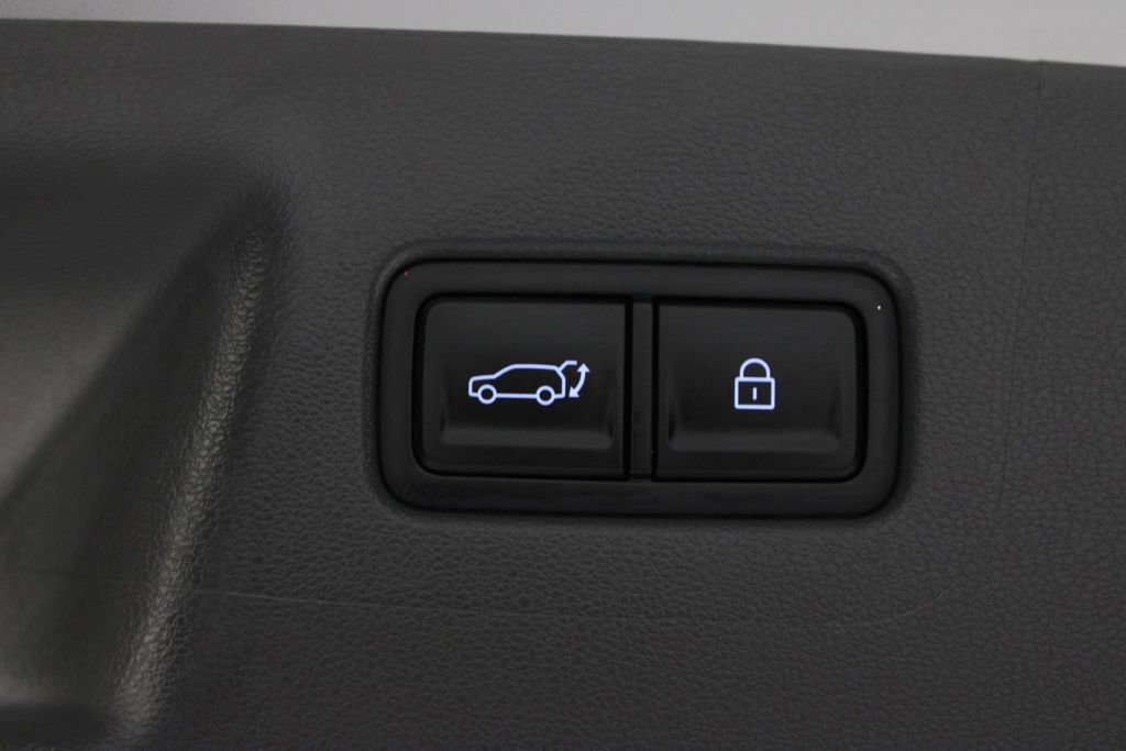 Certified 2026 Hyundai Santa Fe SE image 18