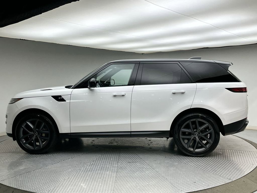 Certified 2024 Land Rover Range Rover Sport SE image 10