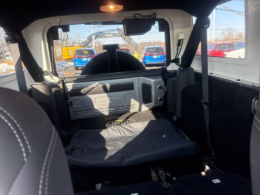 Used 2016 Jeep Wrangler Unlimited Sahara image 51