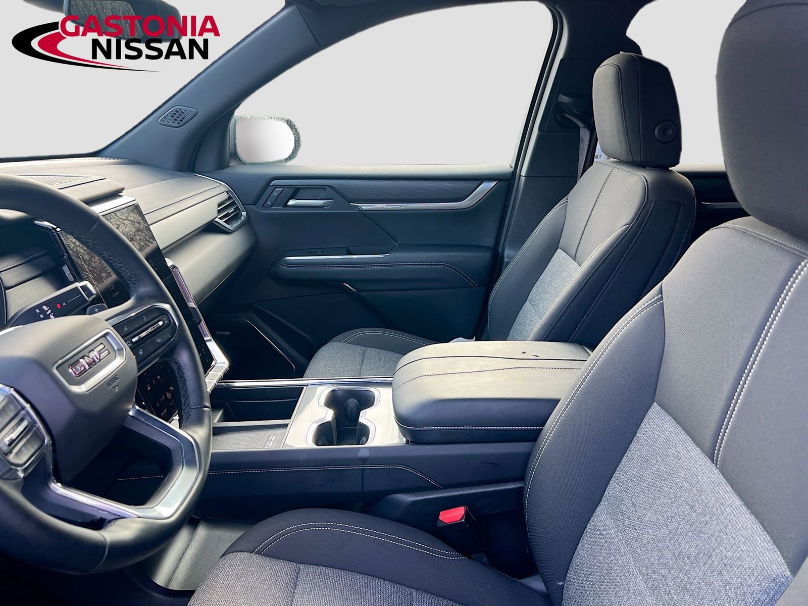 Used 2025 GMC Acadia Elevation image 11