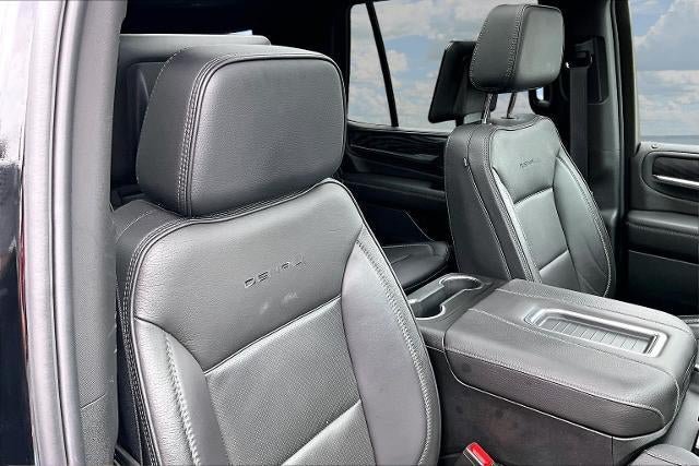 Used 2024 GMC Yukon Denali w/ Denali Reserve Package AWD/4WD image 29