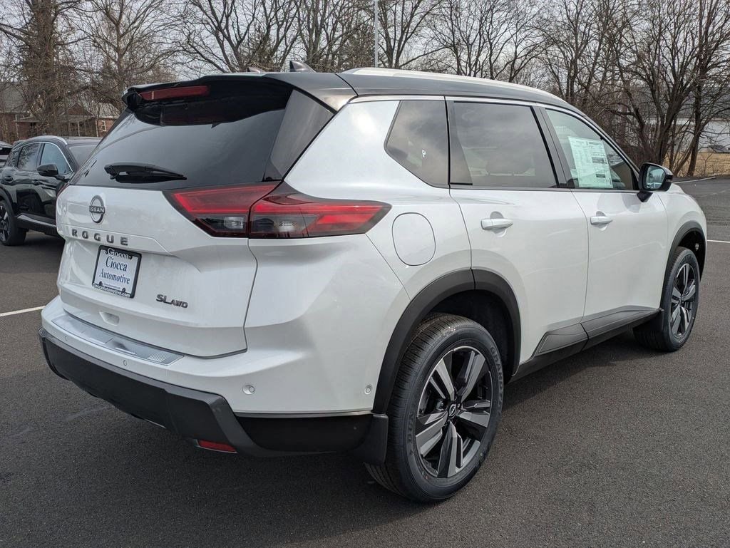 New 2025 Nissan Rogue SL w/ Tech Package AWD/4WD image 25