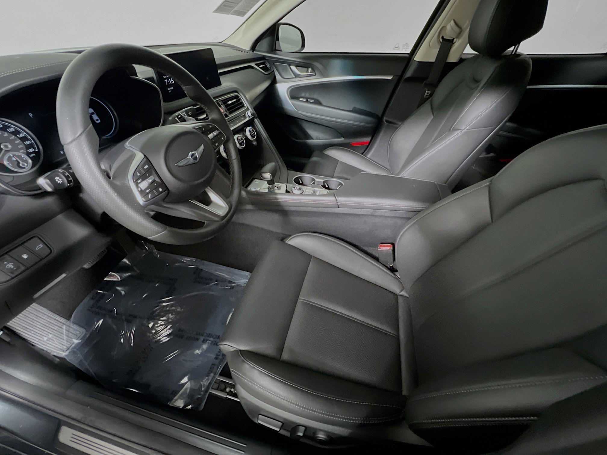 Used 2023 Genesis G70 2.0T image 15