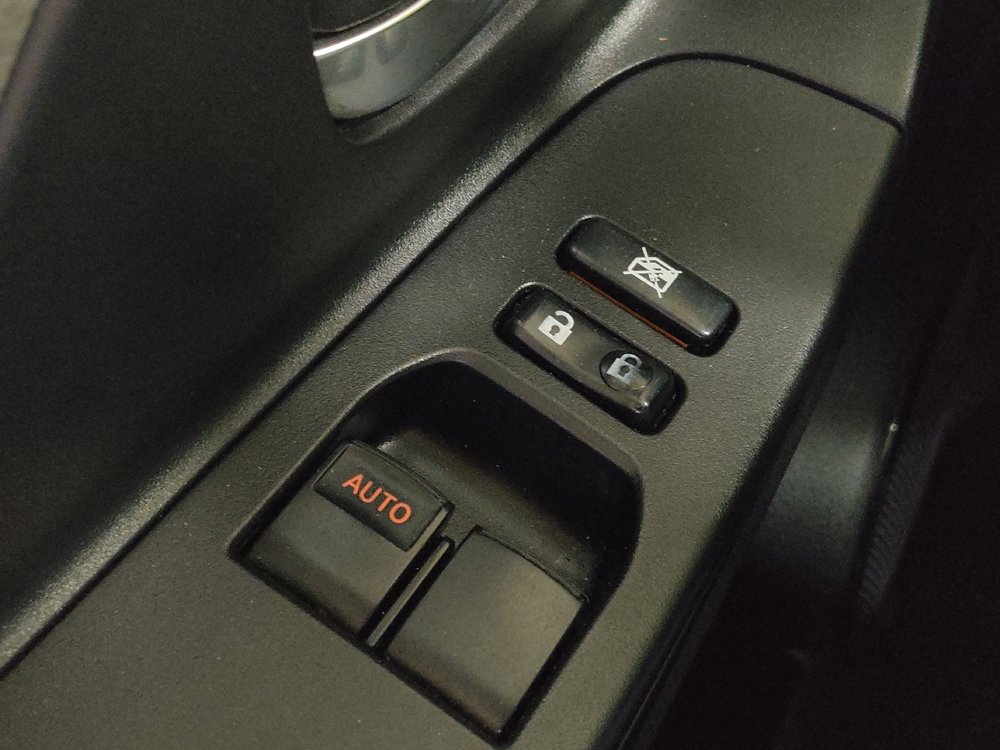 Used 2018 Toyota Yaris LE w/ Carpet Mat Package image 27