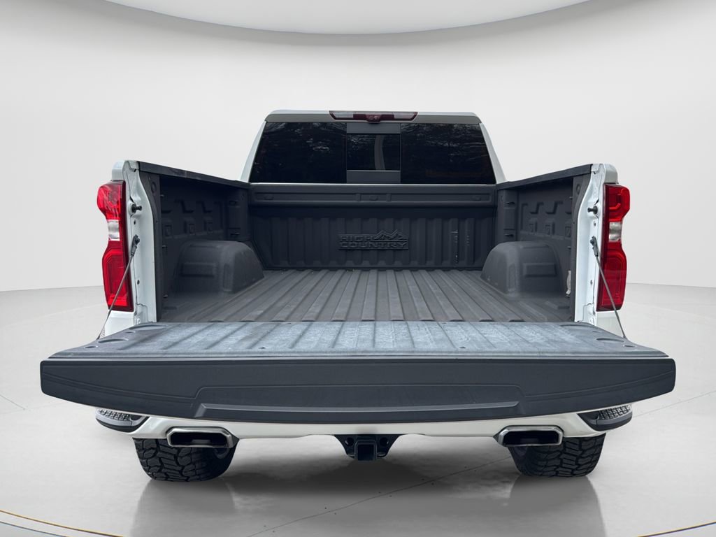 Used 2021 Chevrolet Silverado 1500 High Country w/ Technology Package image 18