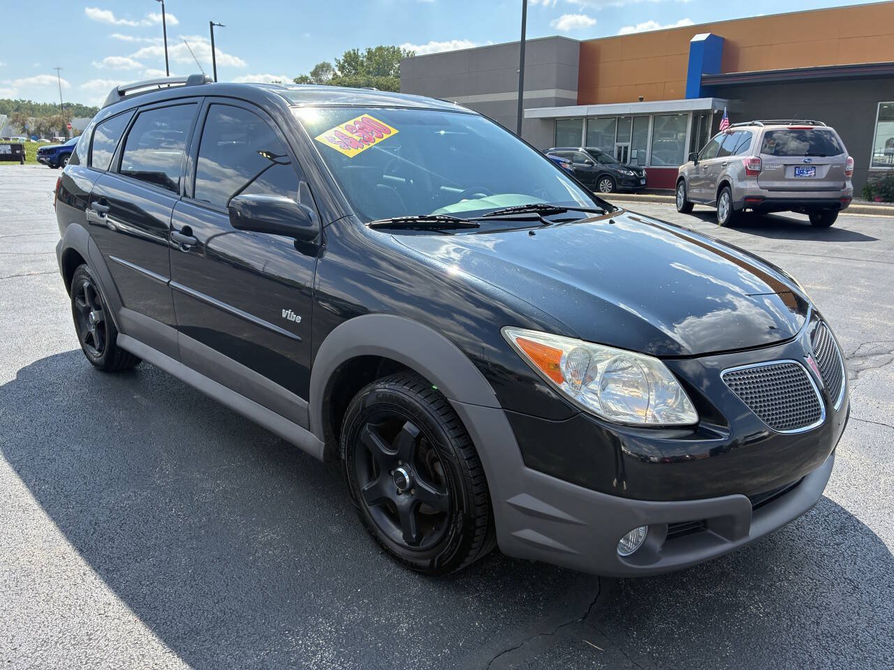 Used 2007 Pontiac Vibe w/ Sun And Sound Package FWD image 1
