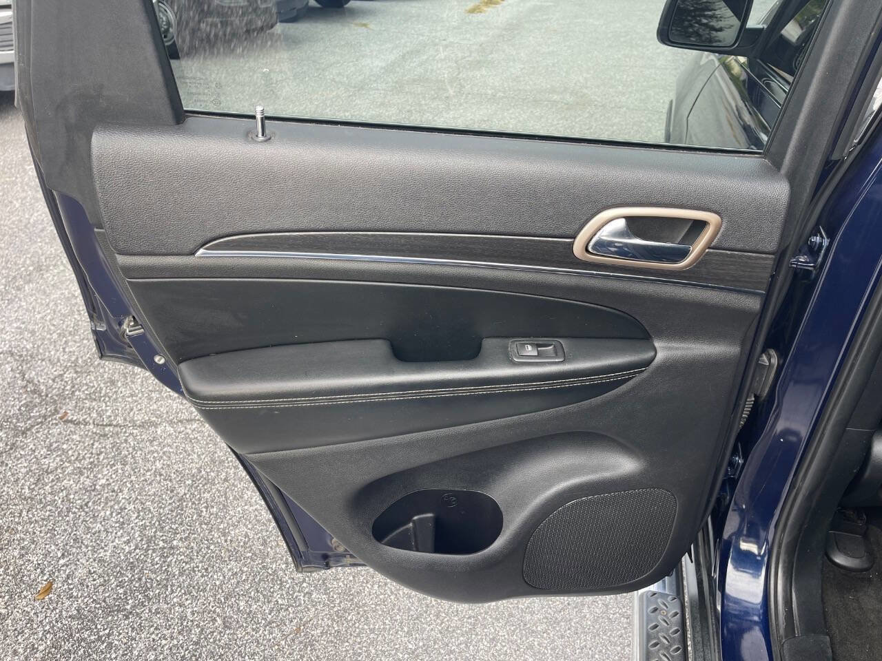 Used 2015 Jeep Grand Cherokee Limited image 27