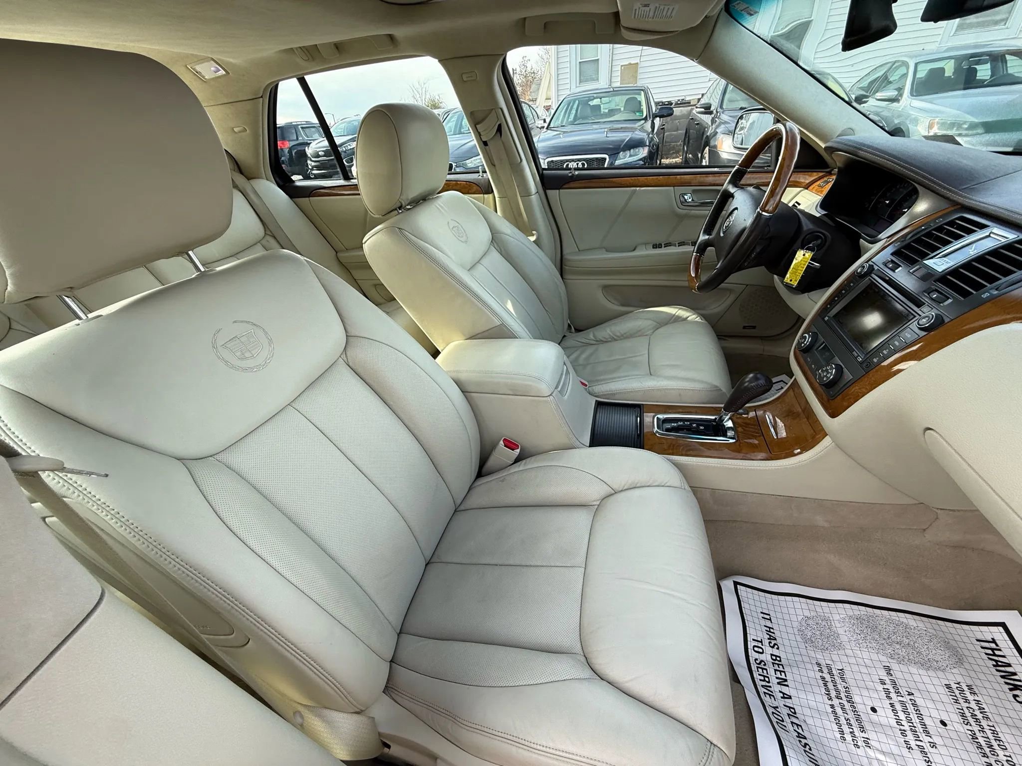 Used 2010 Cadillac DTS Platinum FWD image 29