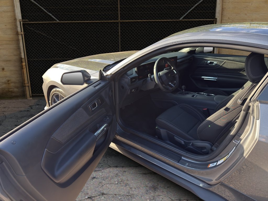 Used 2024 Ford Mustang GT RWD image 5