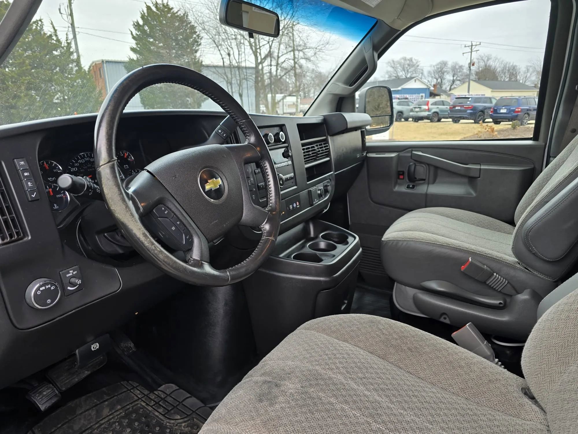 Used 2020 Chevrolet Express 2500 w/ Driver Convenience Package image 17
