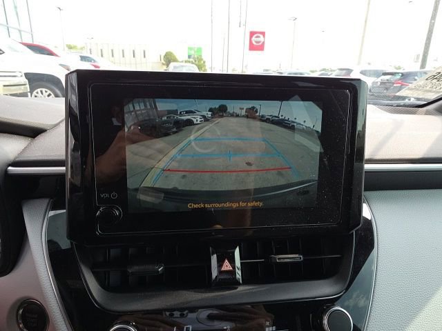 Used 2025 Toyota Corolla SE w/ Convenience Package FWD image 19