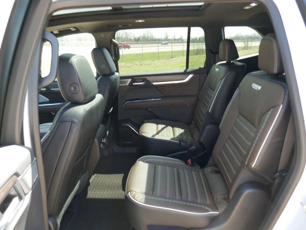 New 2026 GMC Acadia Denali Ultimate image 13