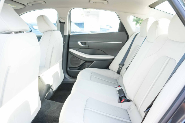 Used 2025 Hyundai Sonata SE FWD image 20