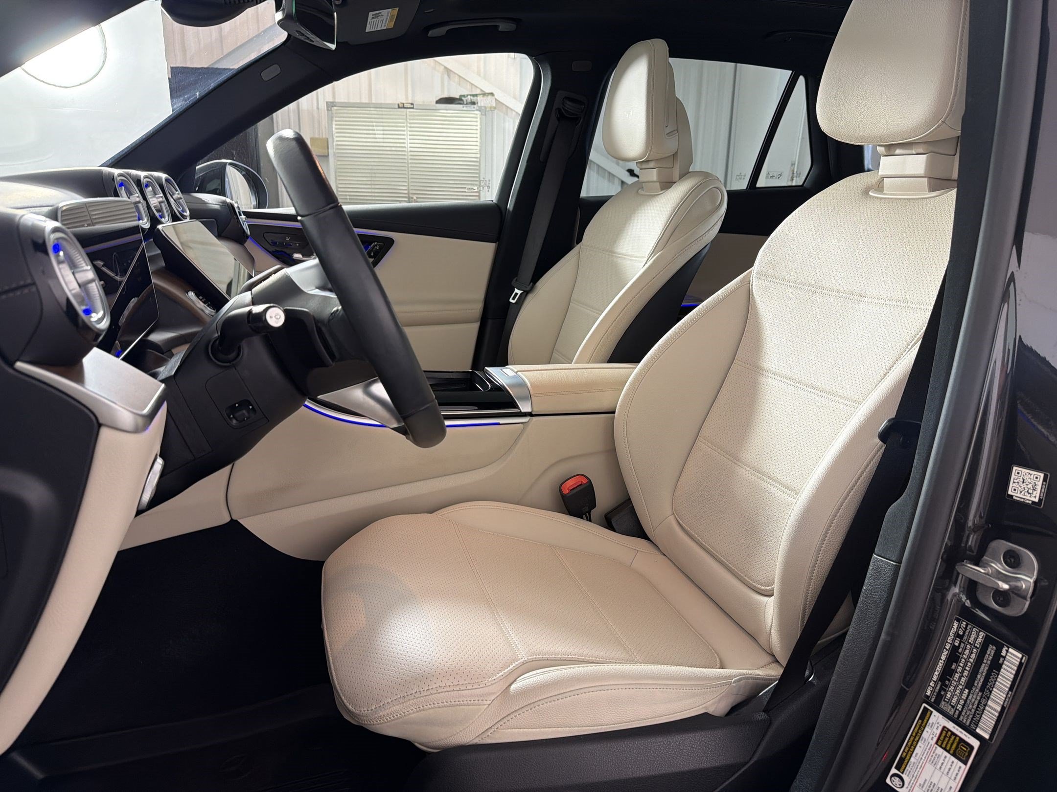 Certified 2025 Mercedes-Benz GLC 300 4MATIC image 5