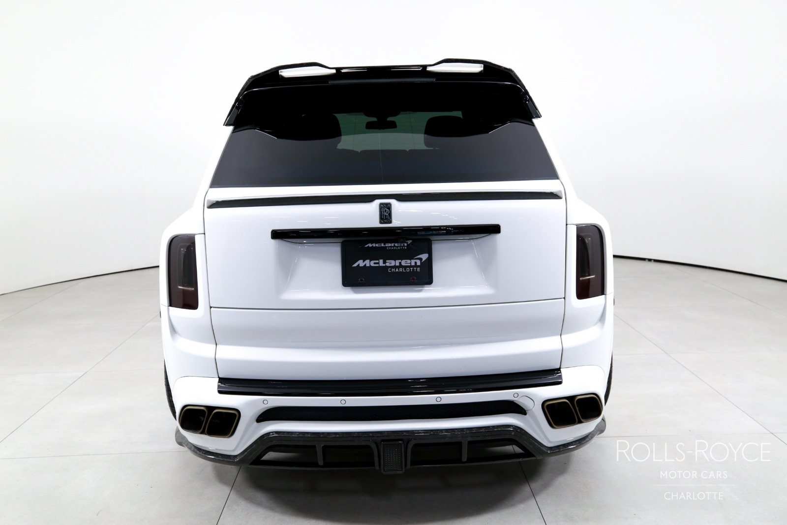 Used 2024 Rolls-Royce Cullinan AWD/4WD image 9