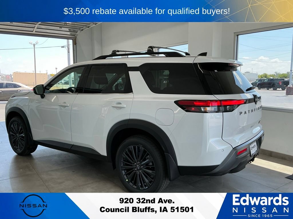 New 2026 Nissan Pathfinder SL w/ SL Premium Package AWD/4WD image 4