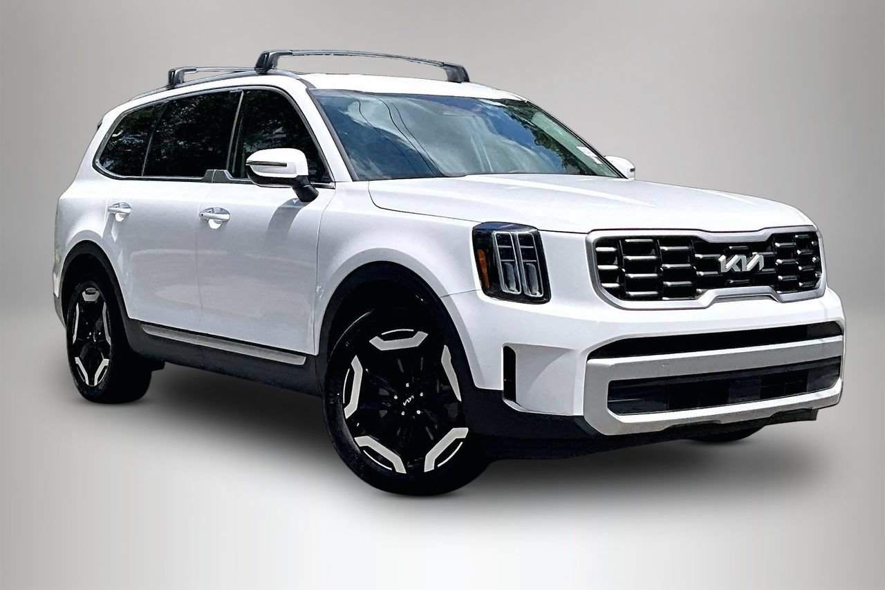 Used 2024 Kia Telluride S AWD/4WD image 2