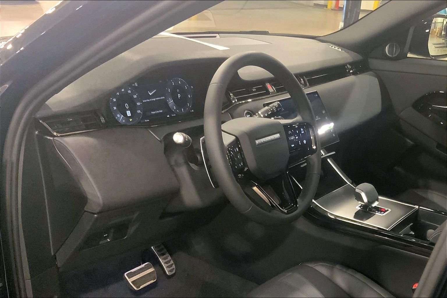 New 2026 Land Rover Range Rover Evoque Hoxton AWD/4WD image 8