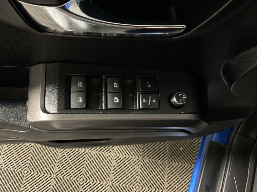 Used 2017 Toyota Tacoma TRD Sport w/ Premium & Technology Package AWD/4WD image 21