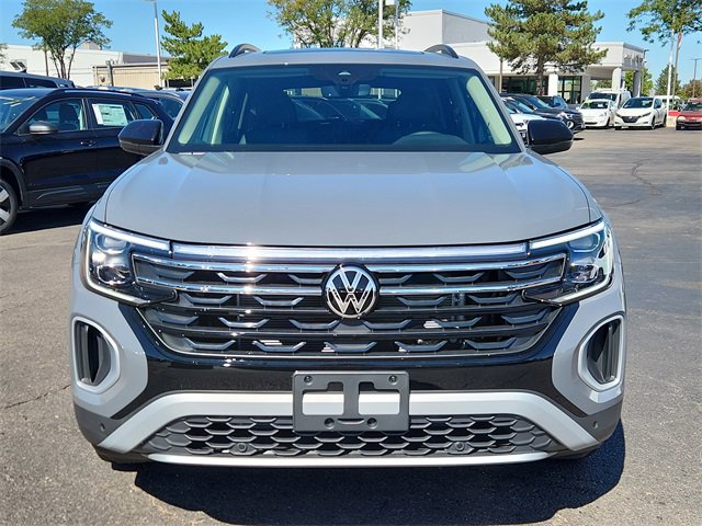 New 2026 Volkswagen Atlas Peak Edition image 5